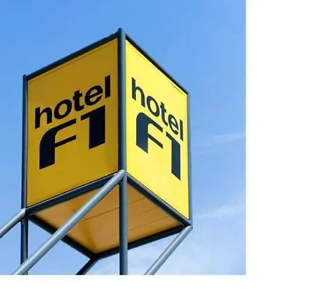 F1 Niort St Maixent 3*